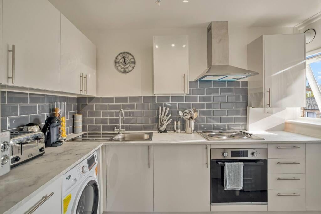 Hidden Gem in Battersea w/ Free Parking, London, foto 4