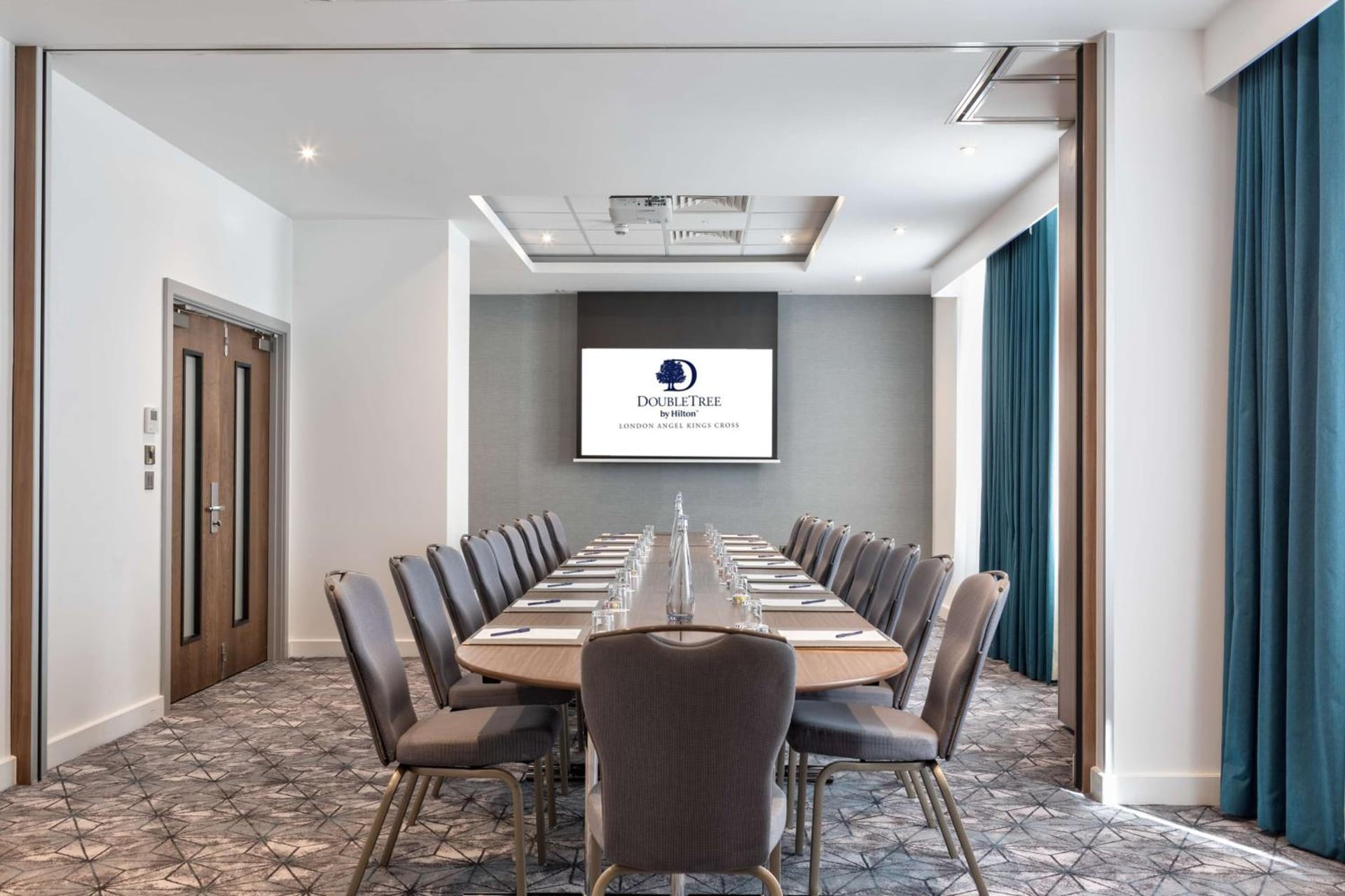 DoubleTree by Hilton London Angel Kings Cross, London, foto 4