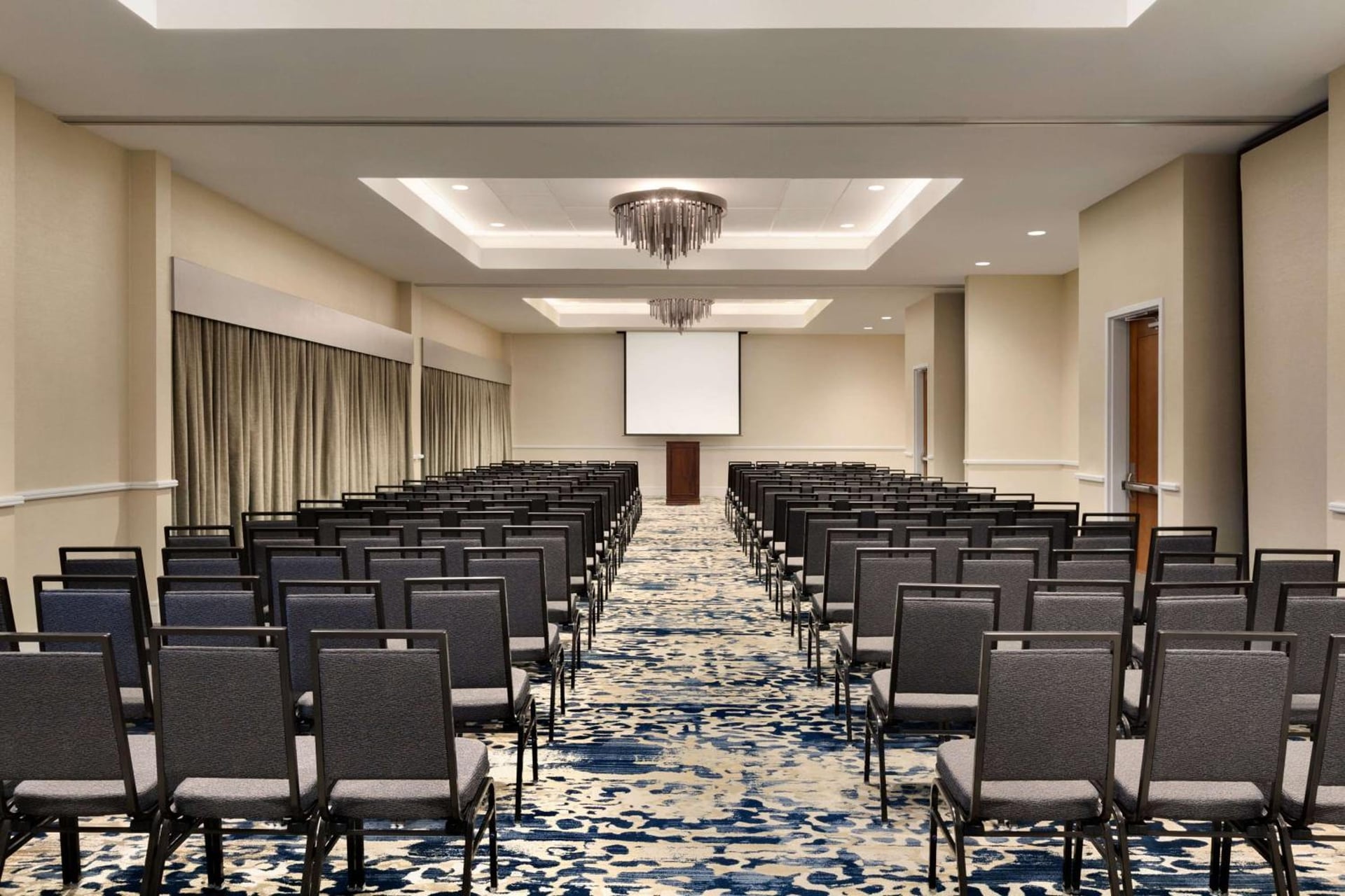 Embassy Suites by Hilton Monterey Bay Seaside, Seaside, foto 5