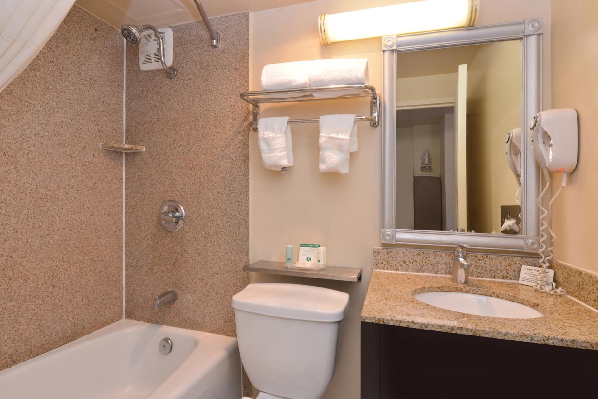 Quality Inn & Suites Montebello - Los Angeles, Montebello, foto 3