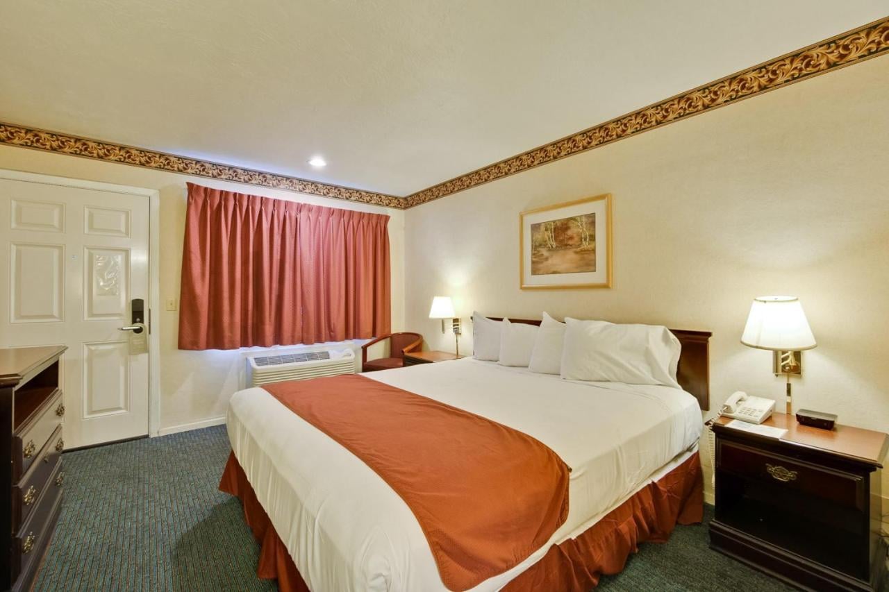 Americas Best Value Inn - Sky Ranch Palo Alto, Palo Alto, foto 5