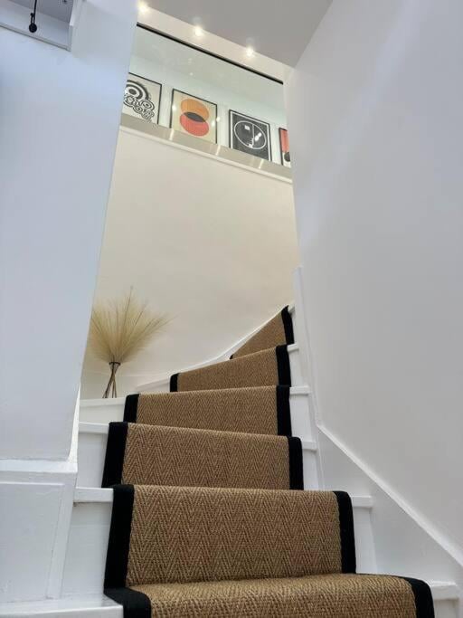 Stylish, Smart & Fun 4 Bed Home, London, foto 5