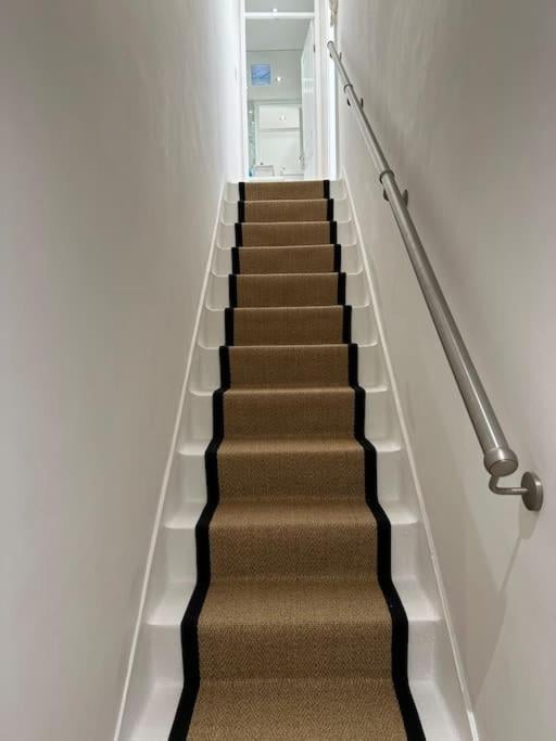 Stylish, Smart & Fun 4 Bed Home, London, foto 4