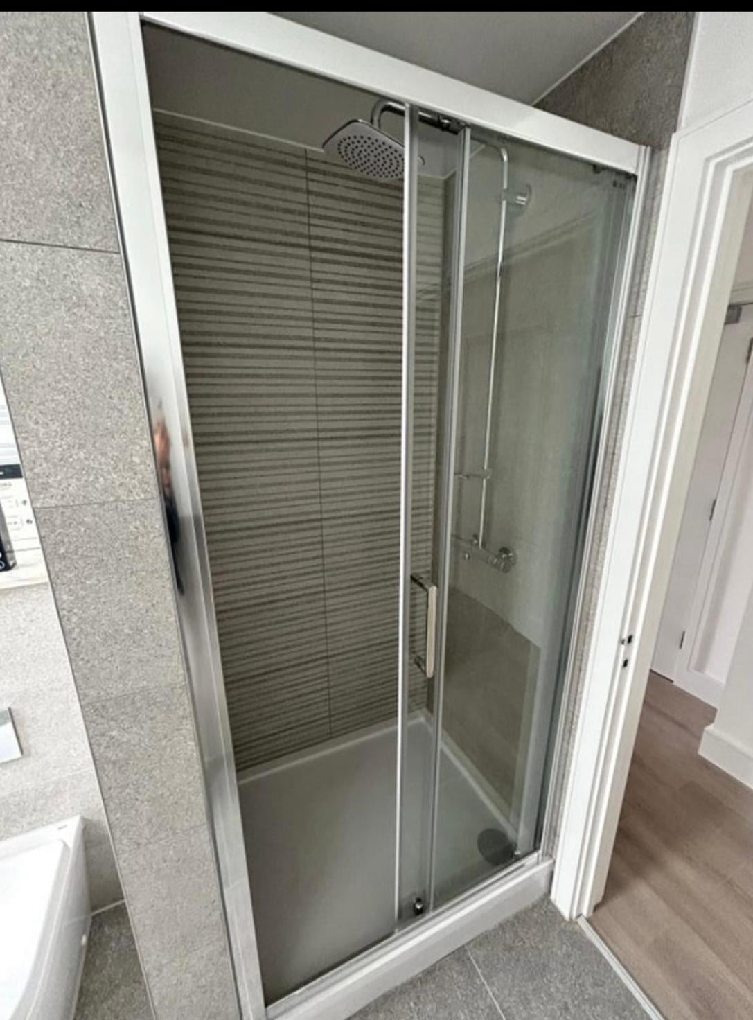 The Penthouse Double Bedroom for Rent Use of kitchen, Epsom, foto 4