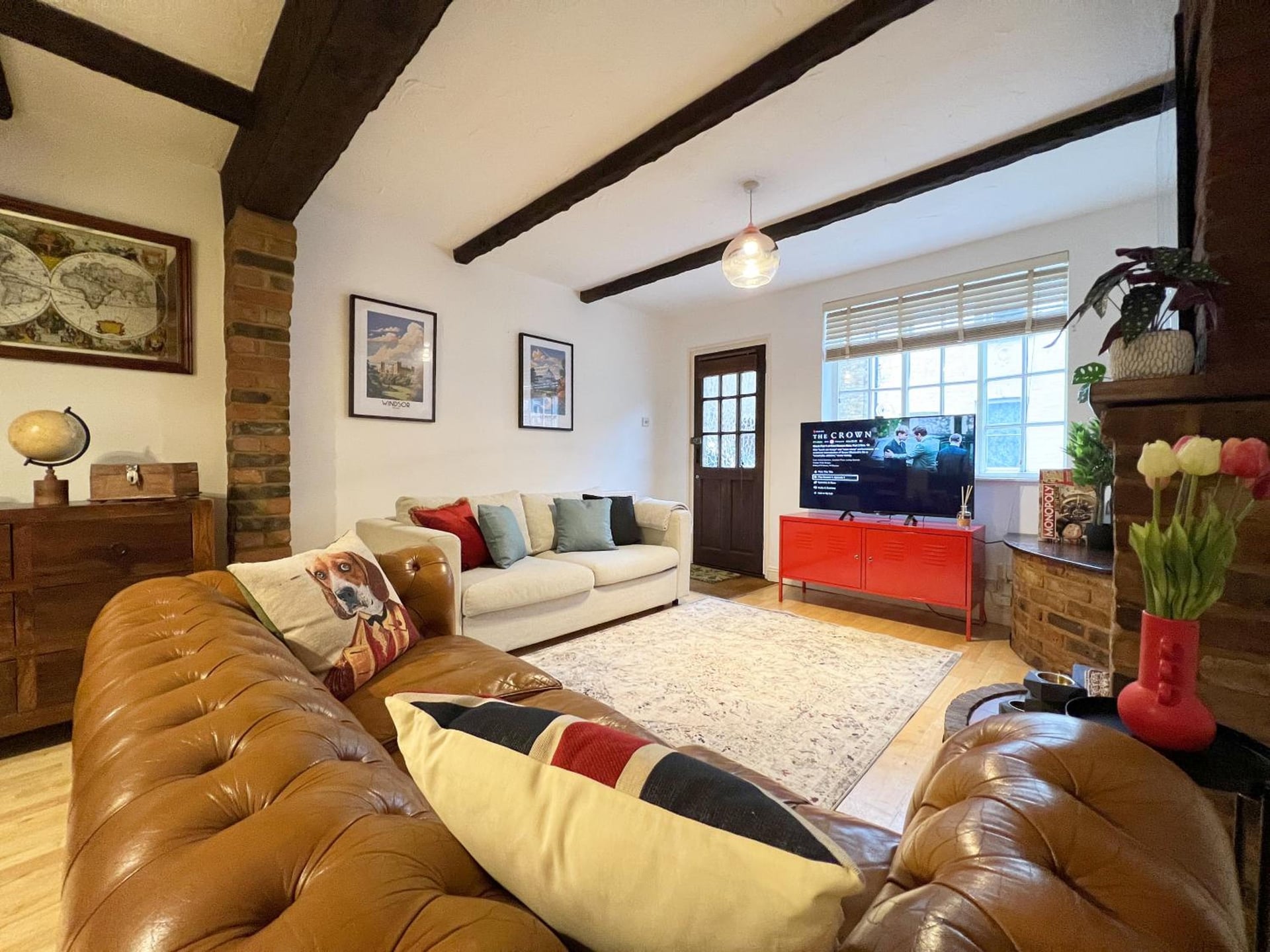 CHARMING WINDSOR COTTAGE, INCREDIBLE Location, Castle Doorstep, Windsor, foto 3