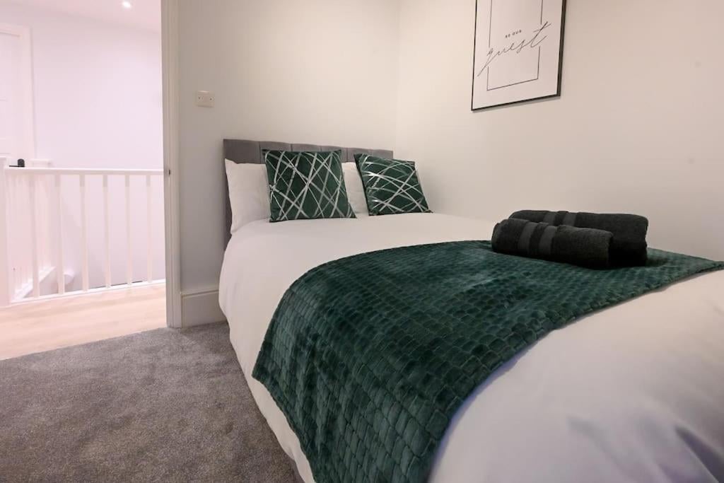 Modern 2 Bed Maisonette With Parking, London, foto 4