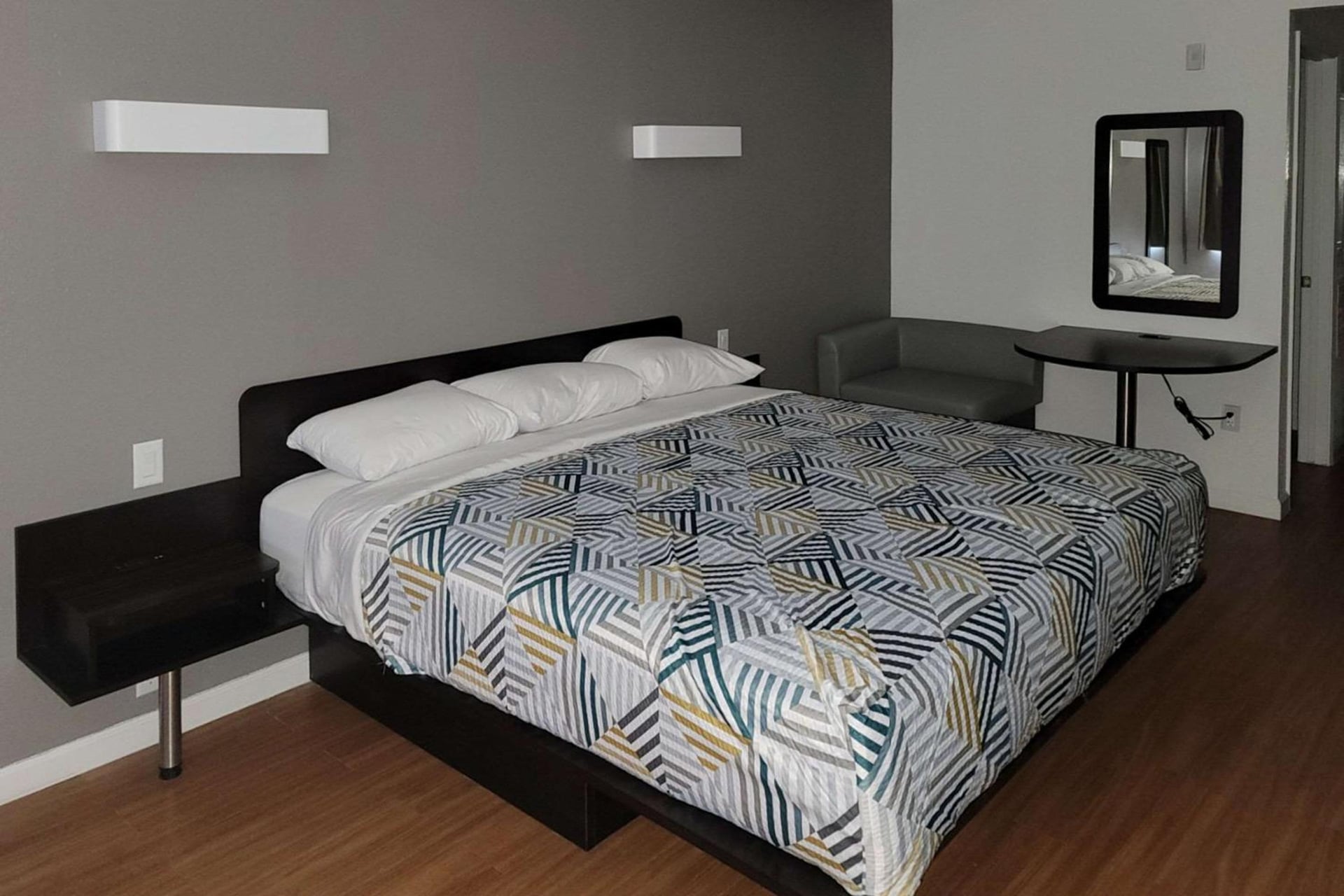 Rodeway Inn & Suites Rancho Mirage - Palm Desert Area, Thousand Palms, foto 3