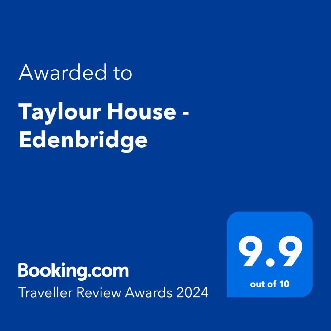 Taylour House - Edenbridge, sleeps 10, historic, unique yet modern, Kent, foto 2