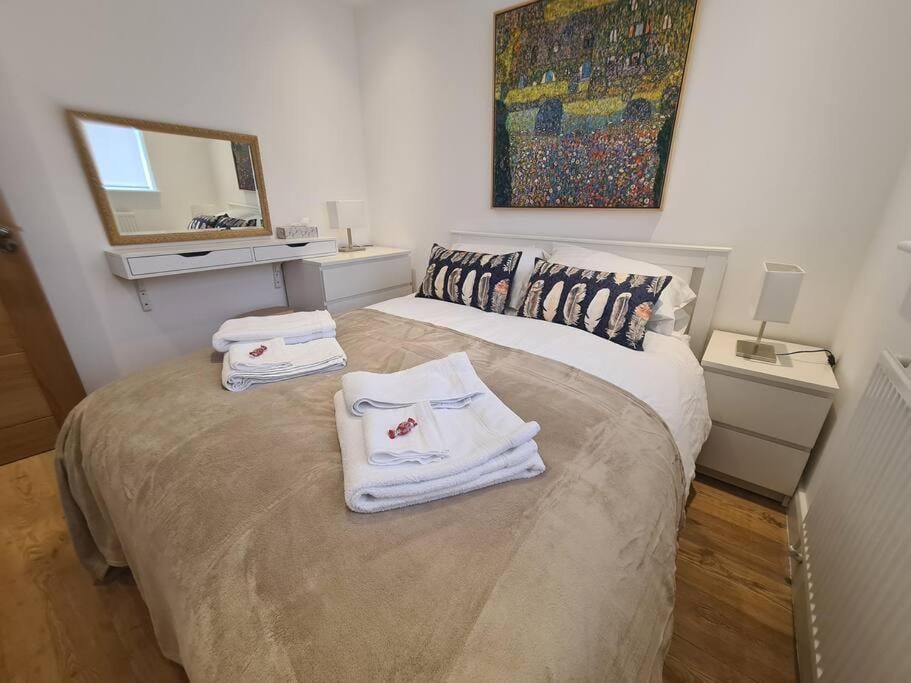 Neon Heights 2 bed Luton town centre, Luton, foto 5