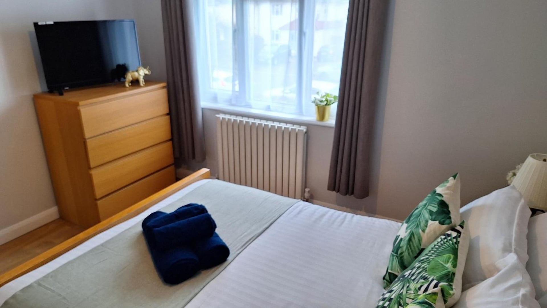 NEW 2 bedrooms with private ensuite bathrooms near Heathrow, Ashford, foto 2