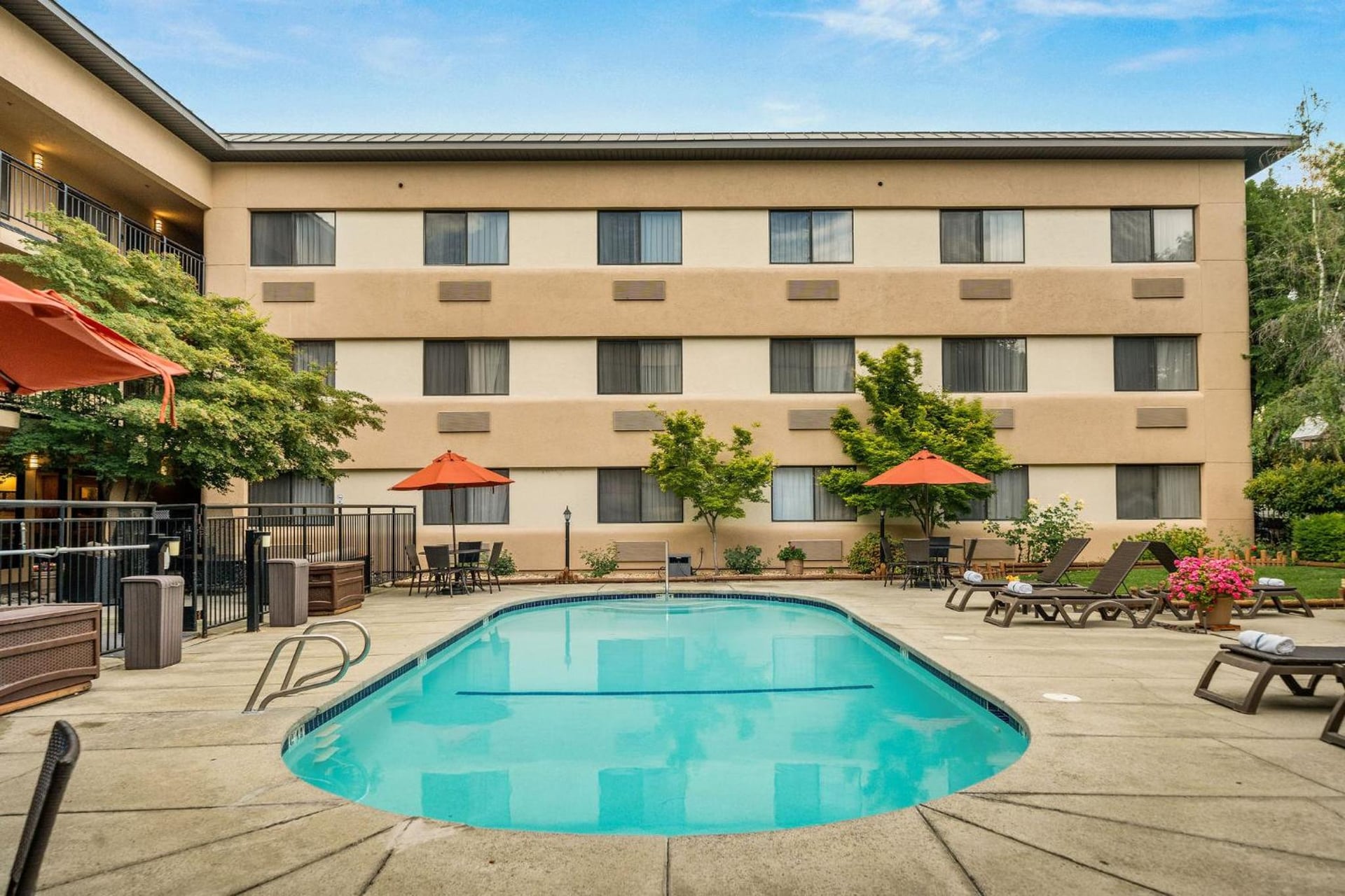Oxford Suites Redding, Redding, foto 3