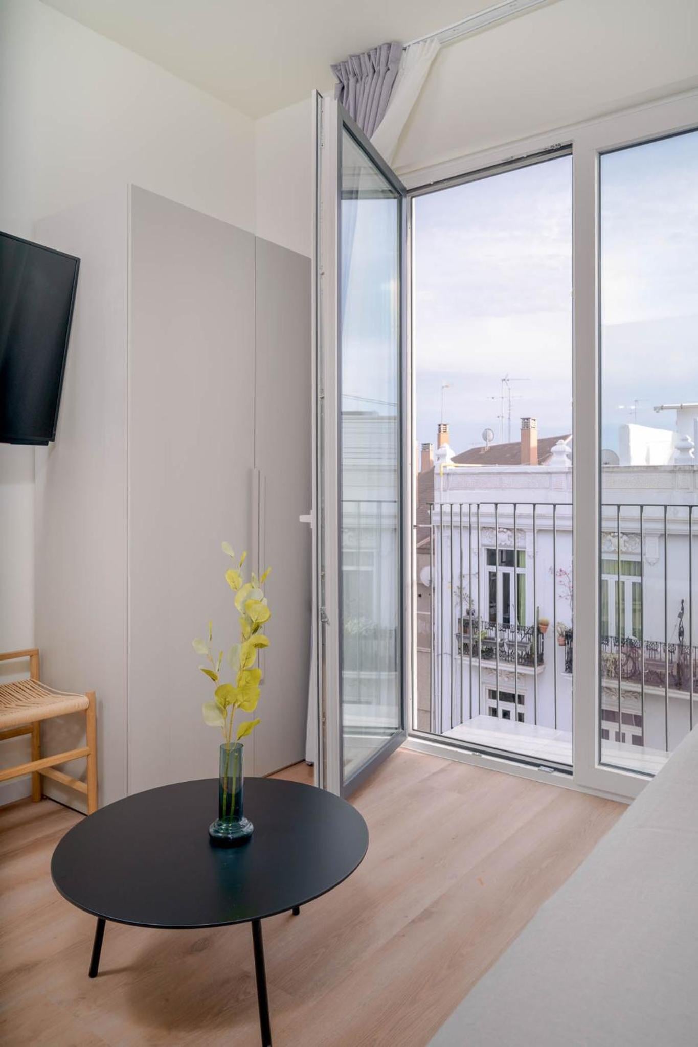 Limehome Valencia Carrer de Sant Jacint, Valencia, foto 2