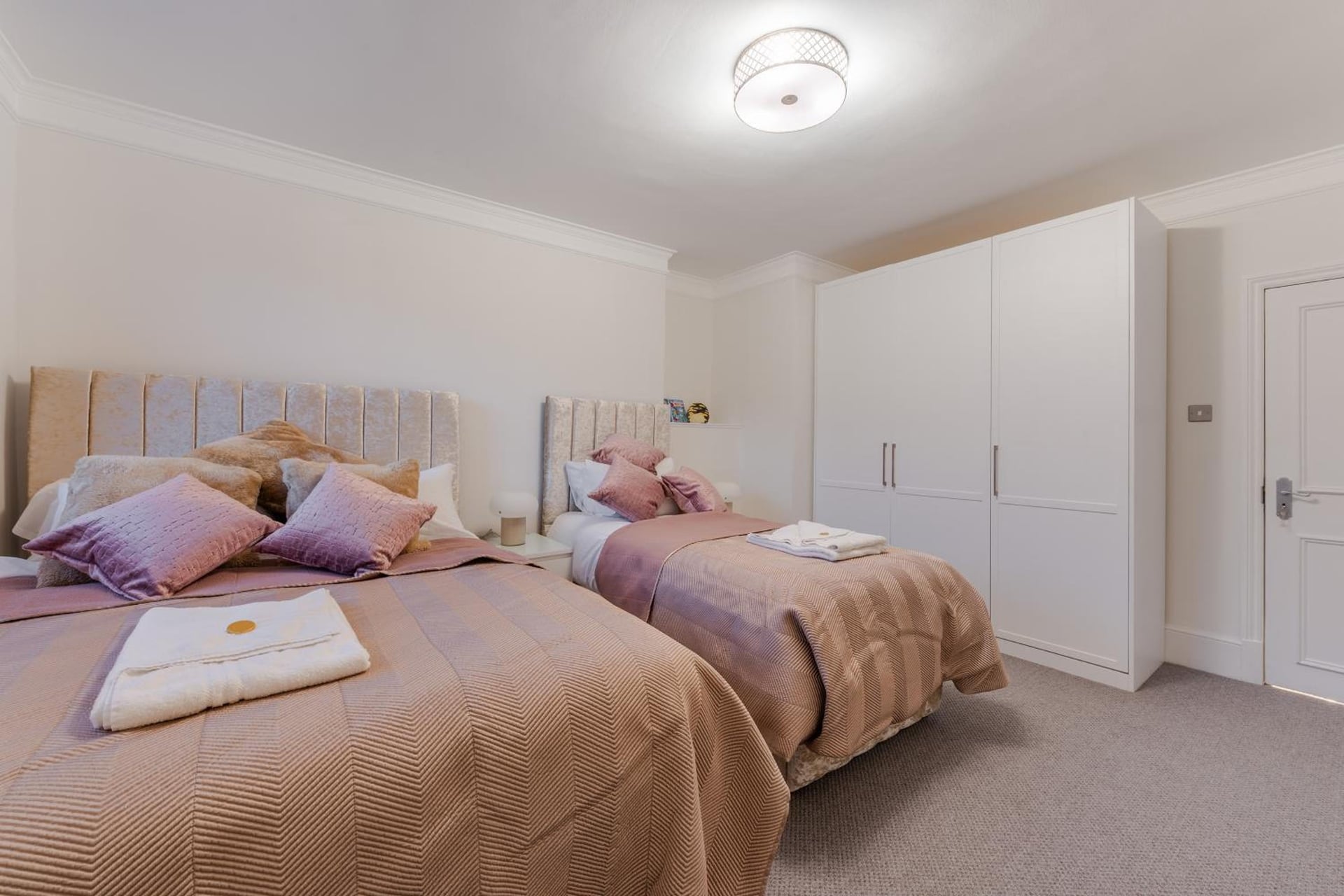 Modern London Luxury 3Bed 3Bathroom Retreat 6HS, London, foto 2