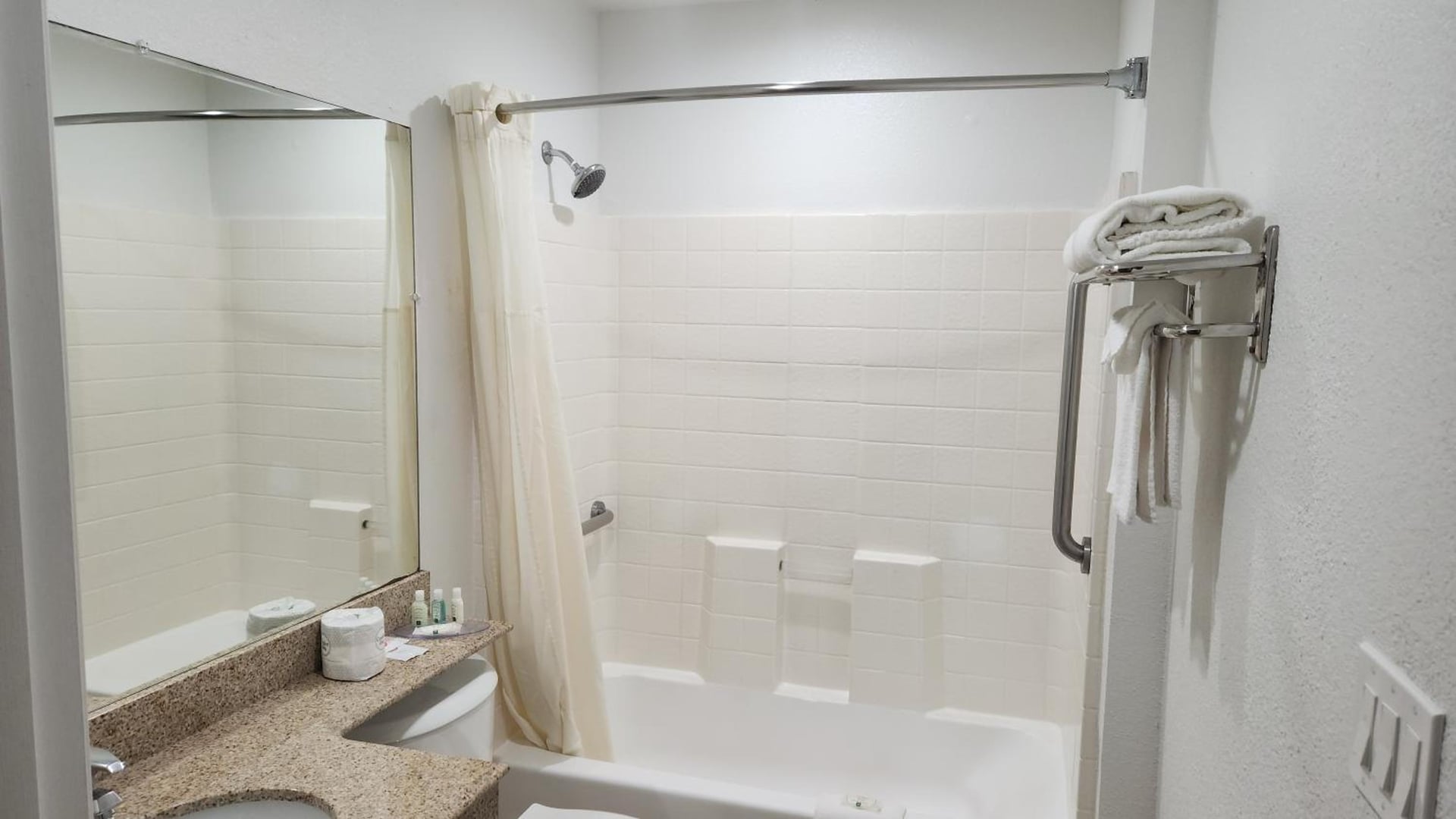 Econo Lodge Inn & Suites Santa Rosa South, Santa Rosa, foto 3