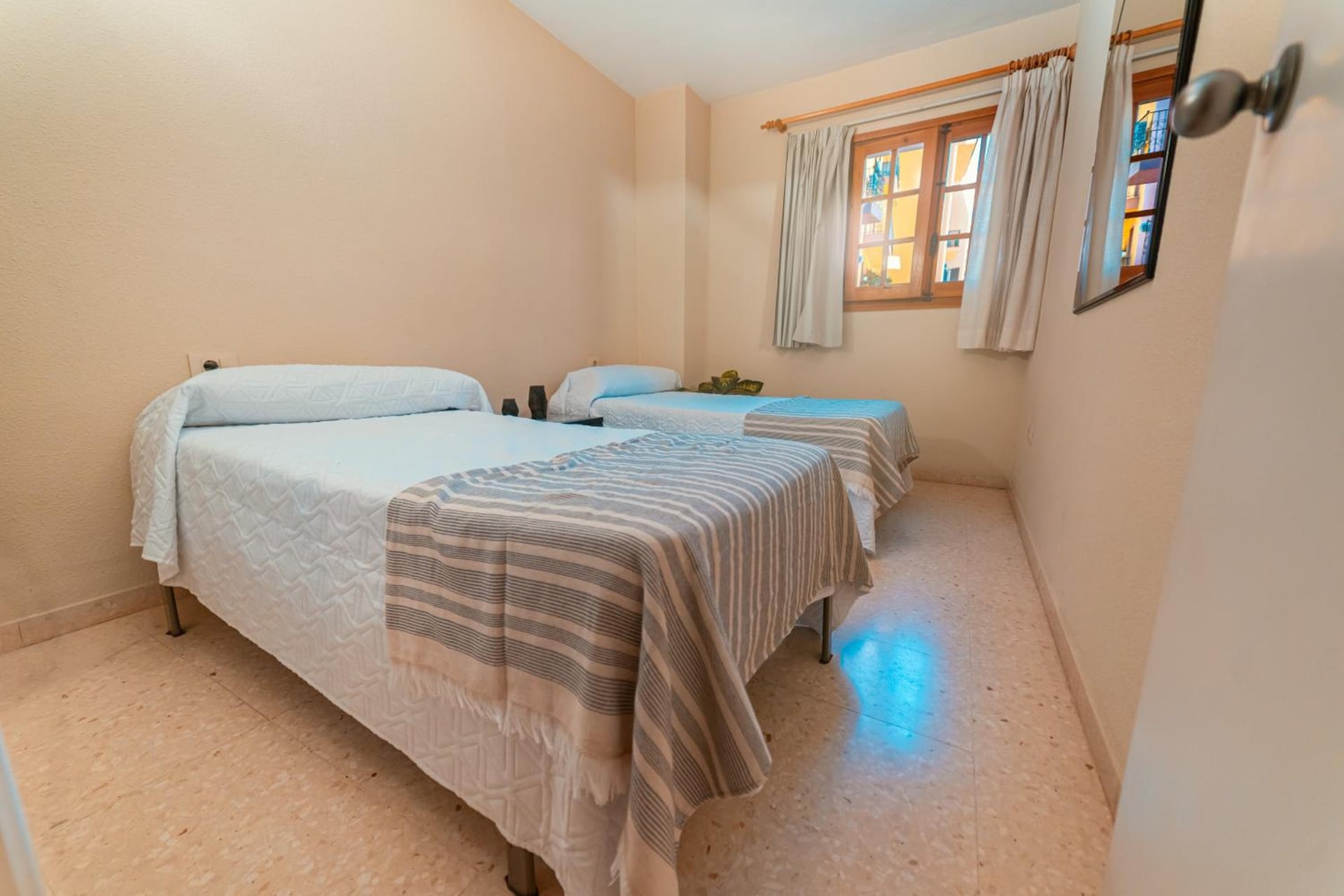 Apartamento familiar Port-Saplaya, Port Saplaya, foto 4