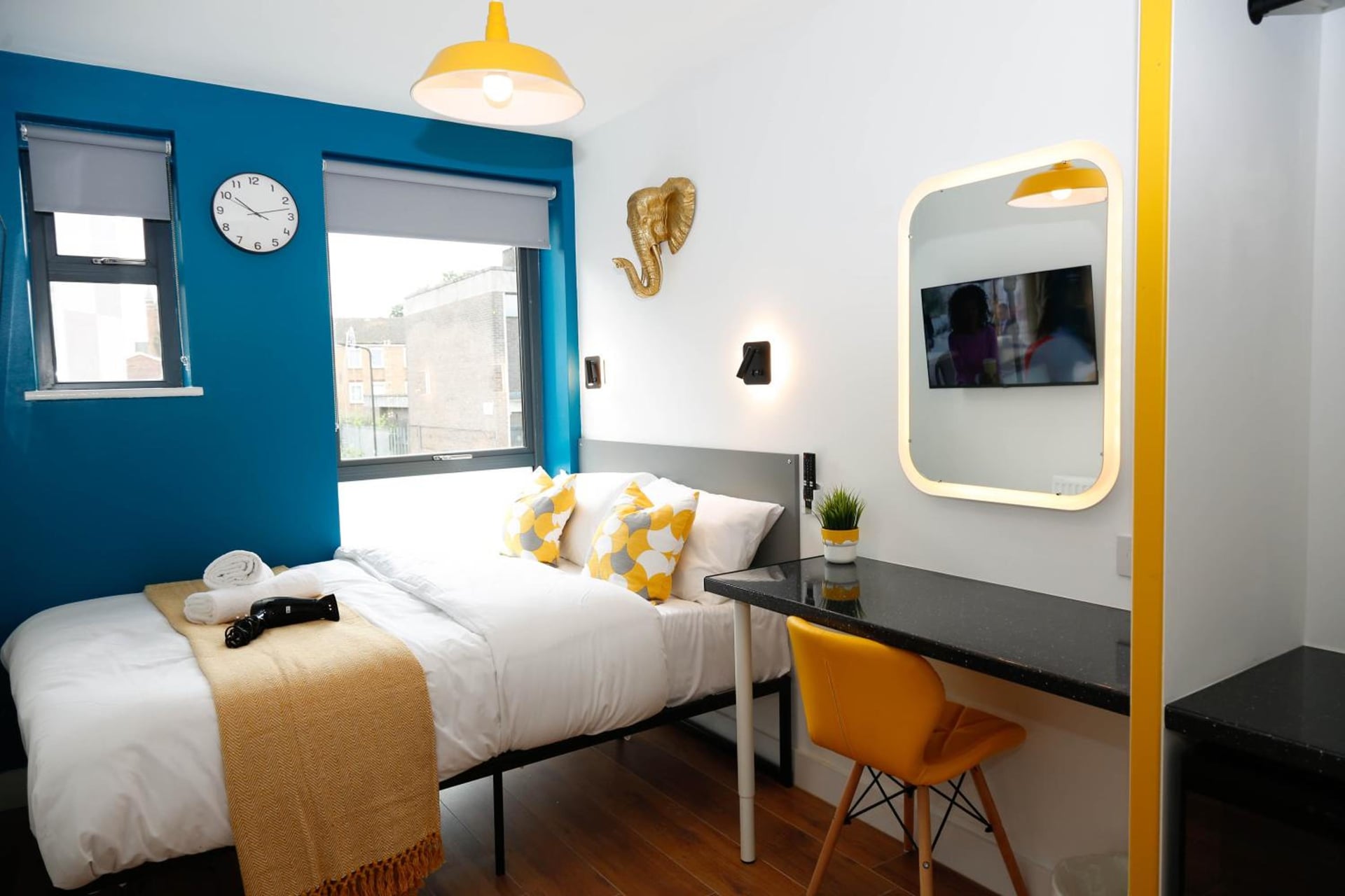 New Luxury Rooms in the Heart of London Next to Shops, Cafes, Bars & Metro with Shared Bathrooms, London, foto 5