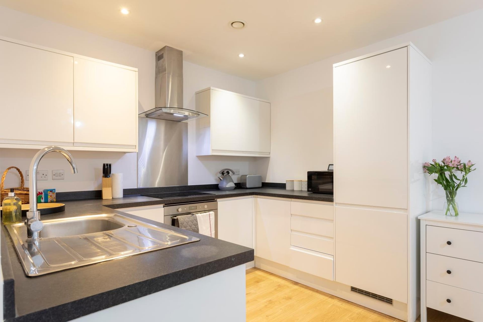 1 Bed Apartment - Redhill Central, Surrey, Gatwick #4, Redhill, foto 5