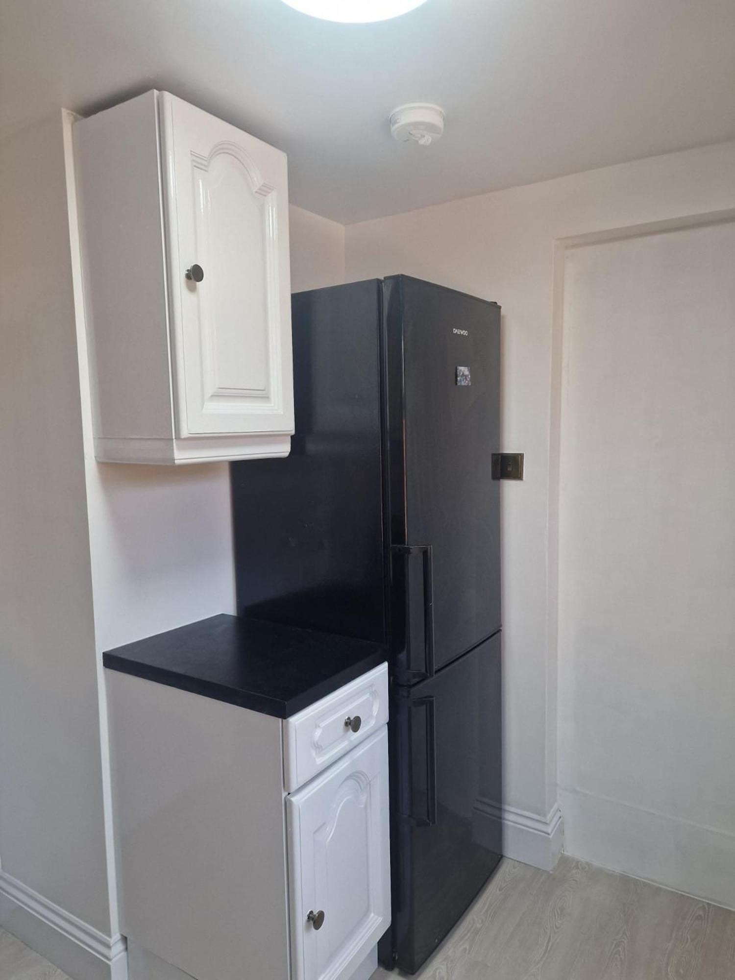 Studio Flat on Straight Road, Harold Hill,, Havering, foto 5