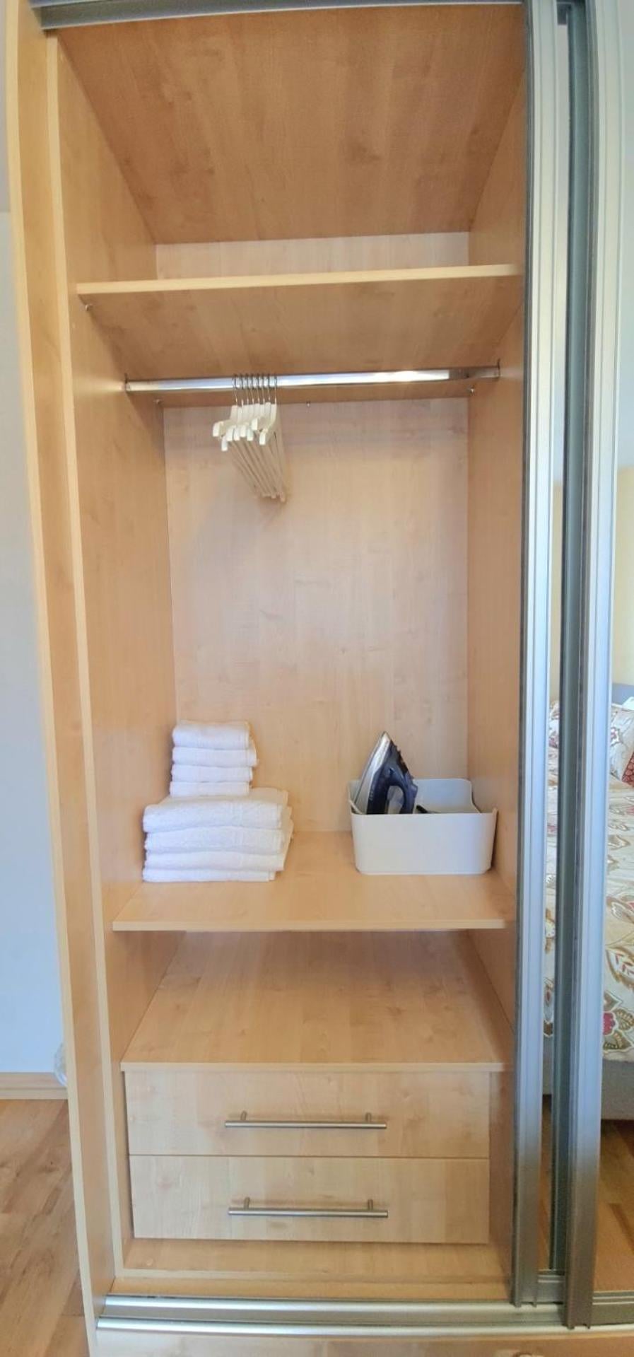 London Luxury 3 bedroom large apartment, aircon, free parking, station 4 mins walk, Ilford, foto 4