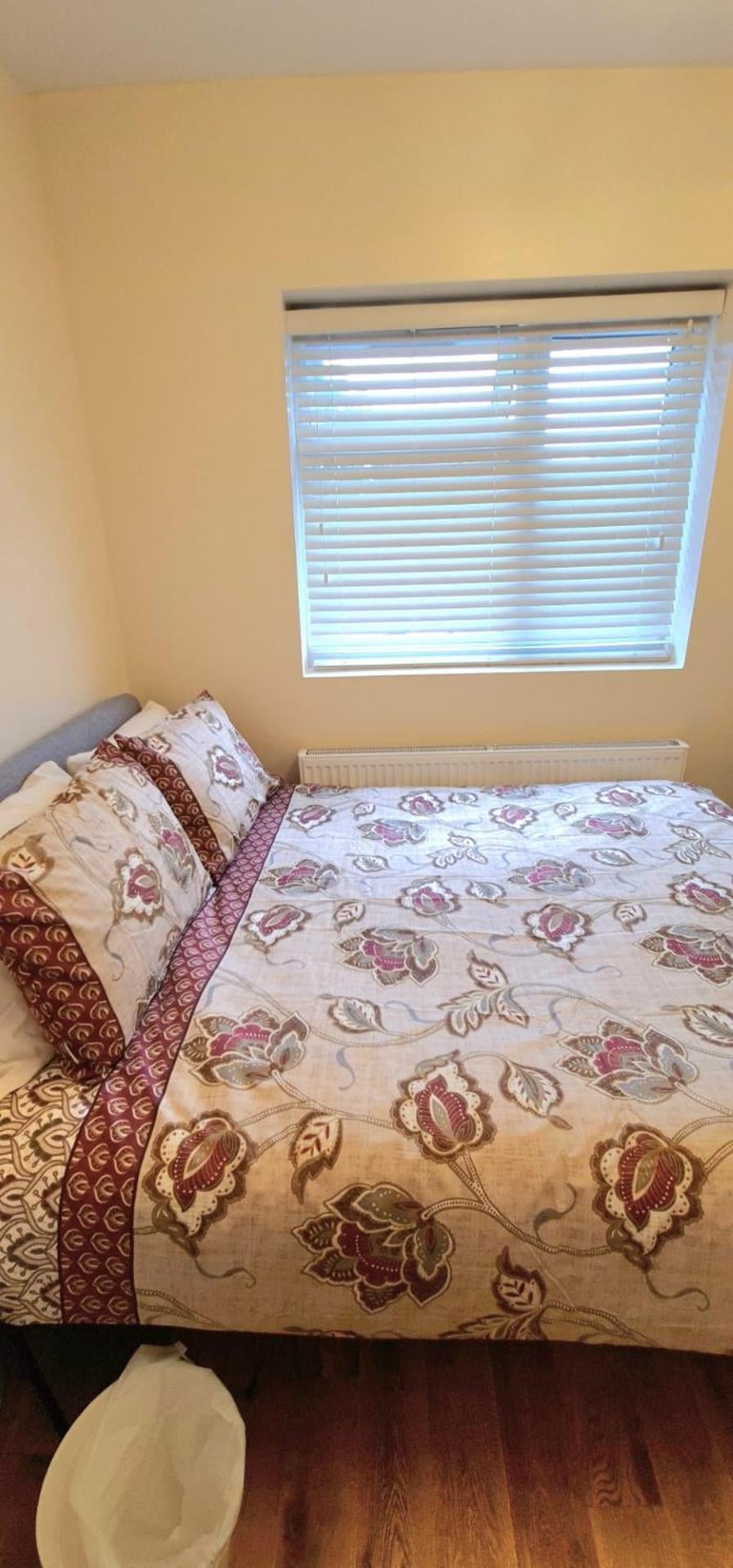 London Luxury 3 bedroom large apartment, aircon, free parking, station 4 mins walk, Ilford, foto 2