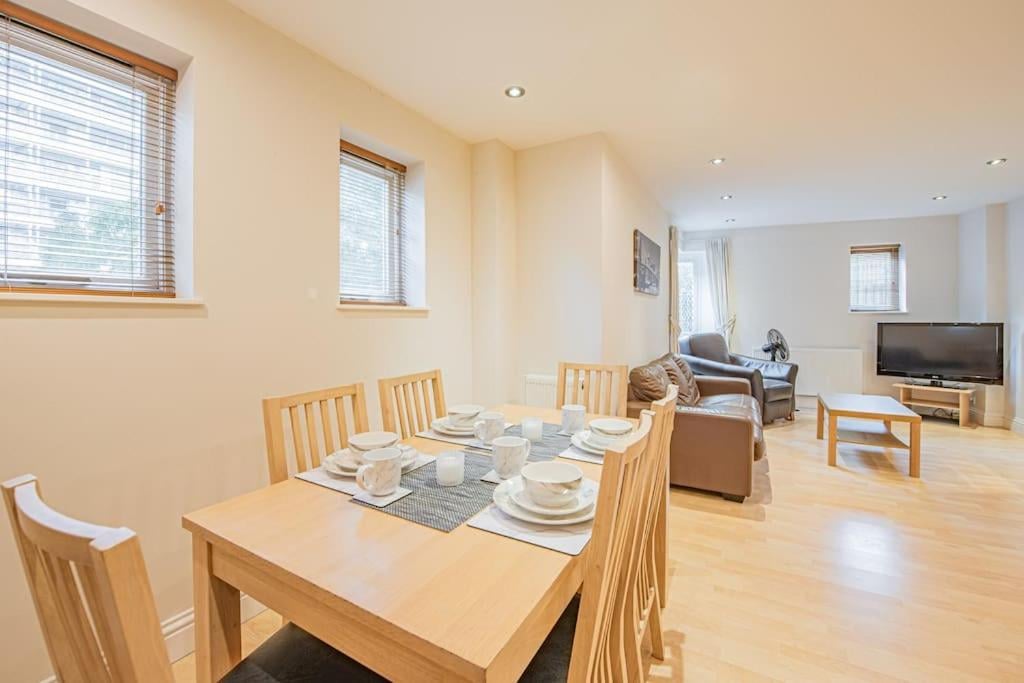 Homely 2 bedroom flat near Tower Bridge, London, foto 4