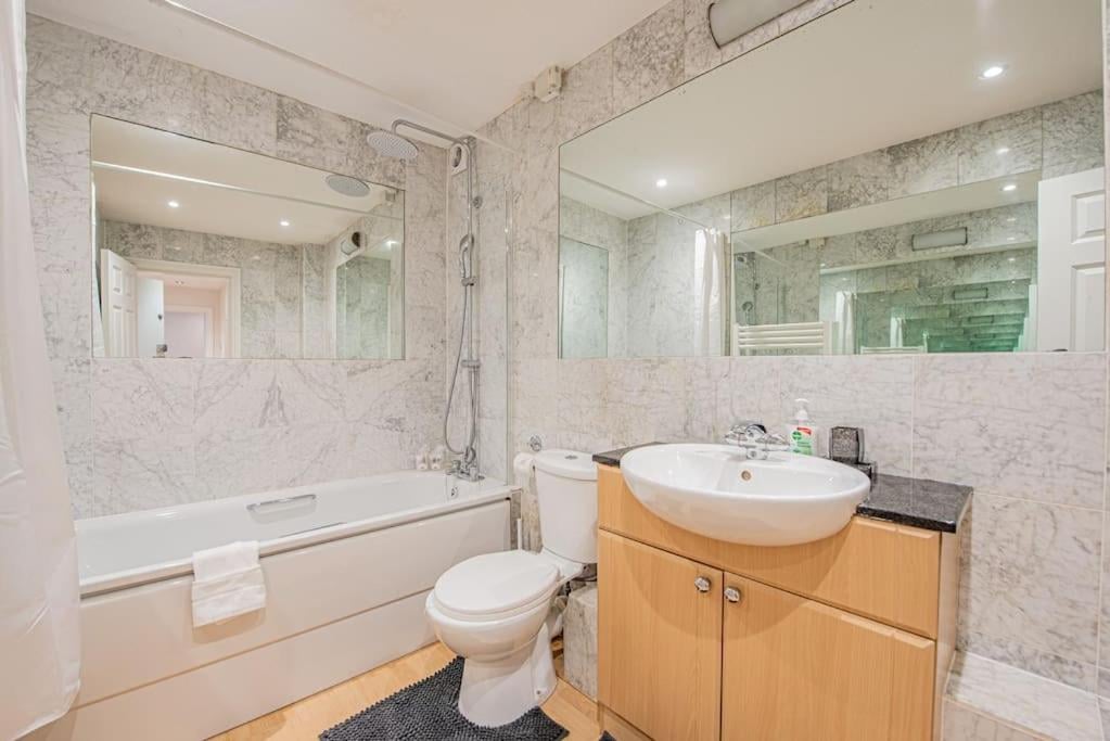 Homely 2 bedroom flat near Tower Bridge, London, foto 2