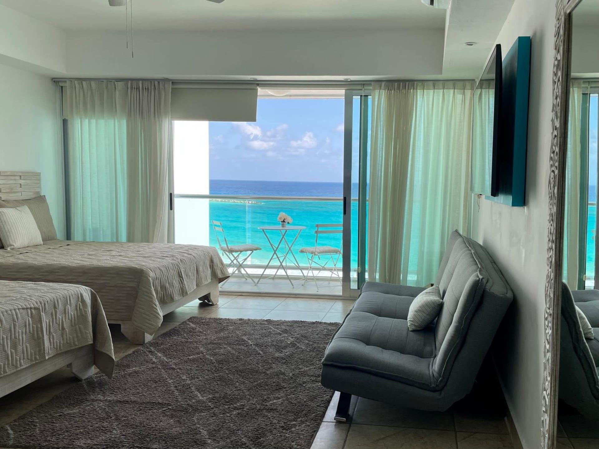 Beachfront Apartment by Andiani Travel, Cancún, foto 4