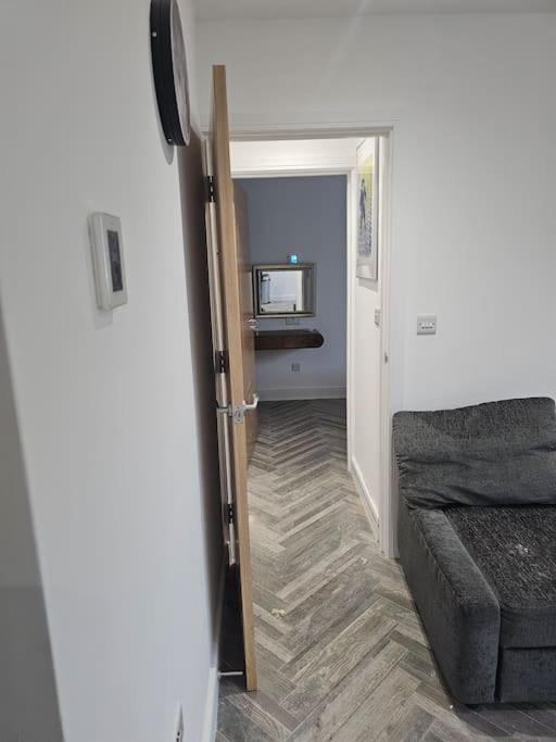Apollo 16-1 bed town center, Luton, foto 2