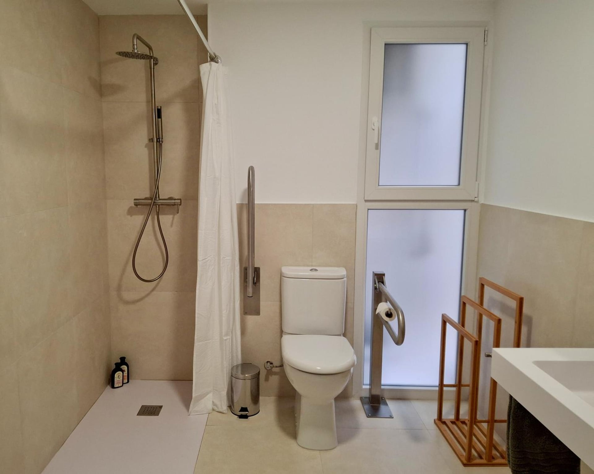 Bonito apartamento de 2 habitaciones cerca de la Estación Joaquín Sorolla, Valencia, foto 4