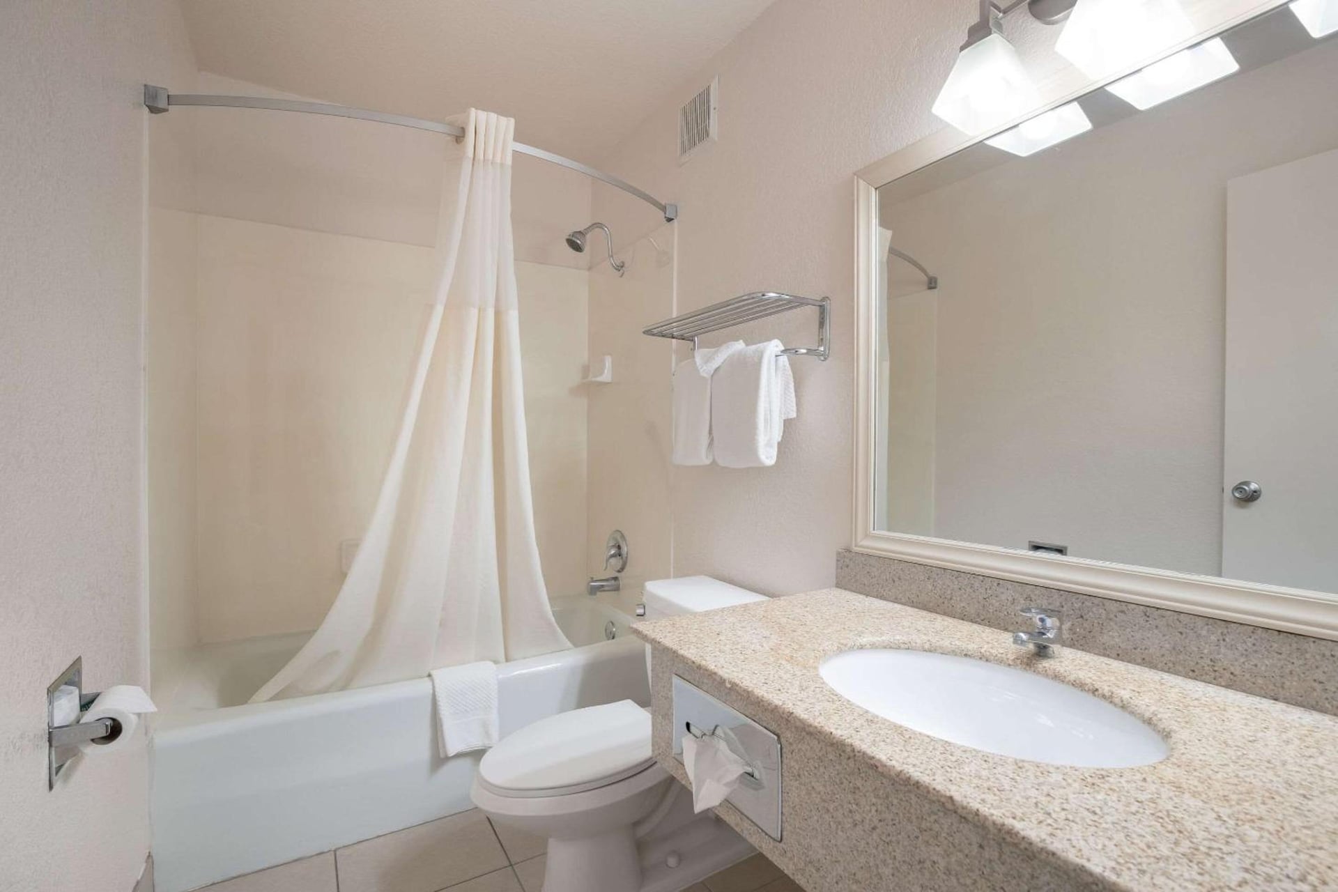 Quality Inn & Suites Lake Havasu City, Lake Havasu City, foto 4