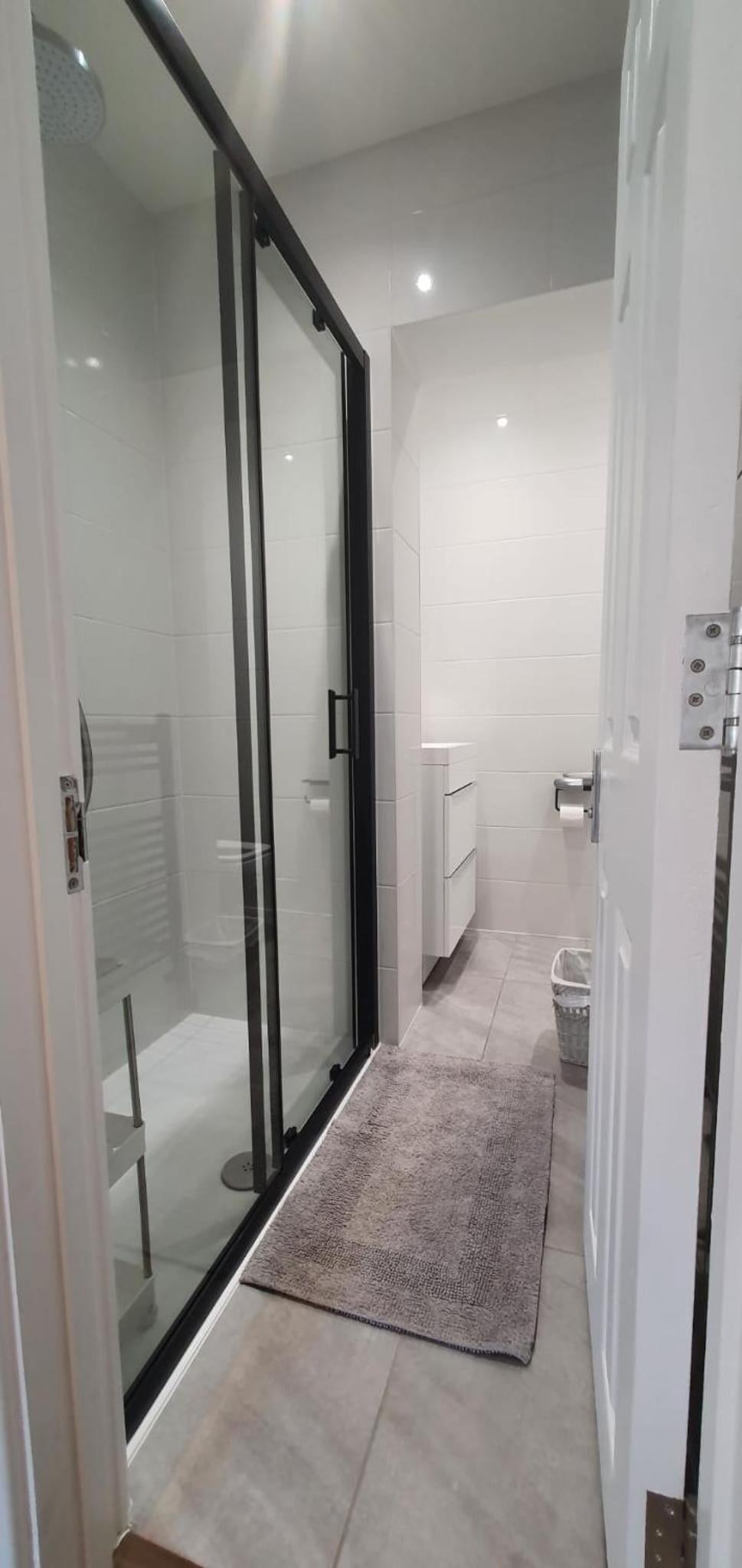 Place to Stay in Thames Ditton, London, foto 5