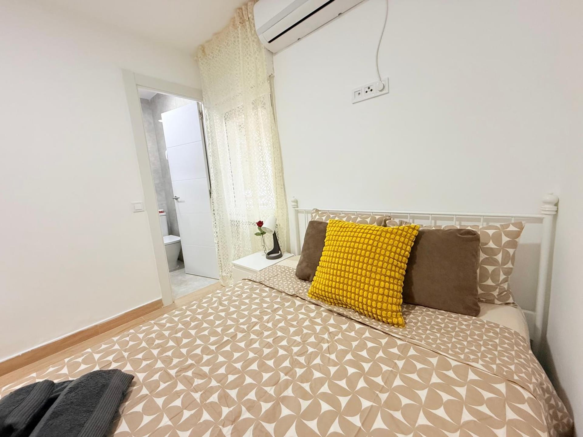Rosa Rooms, Habitación con baño privado, Pozuelo de Alarcón, foto 5