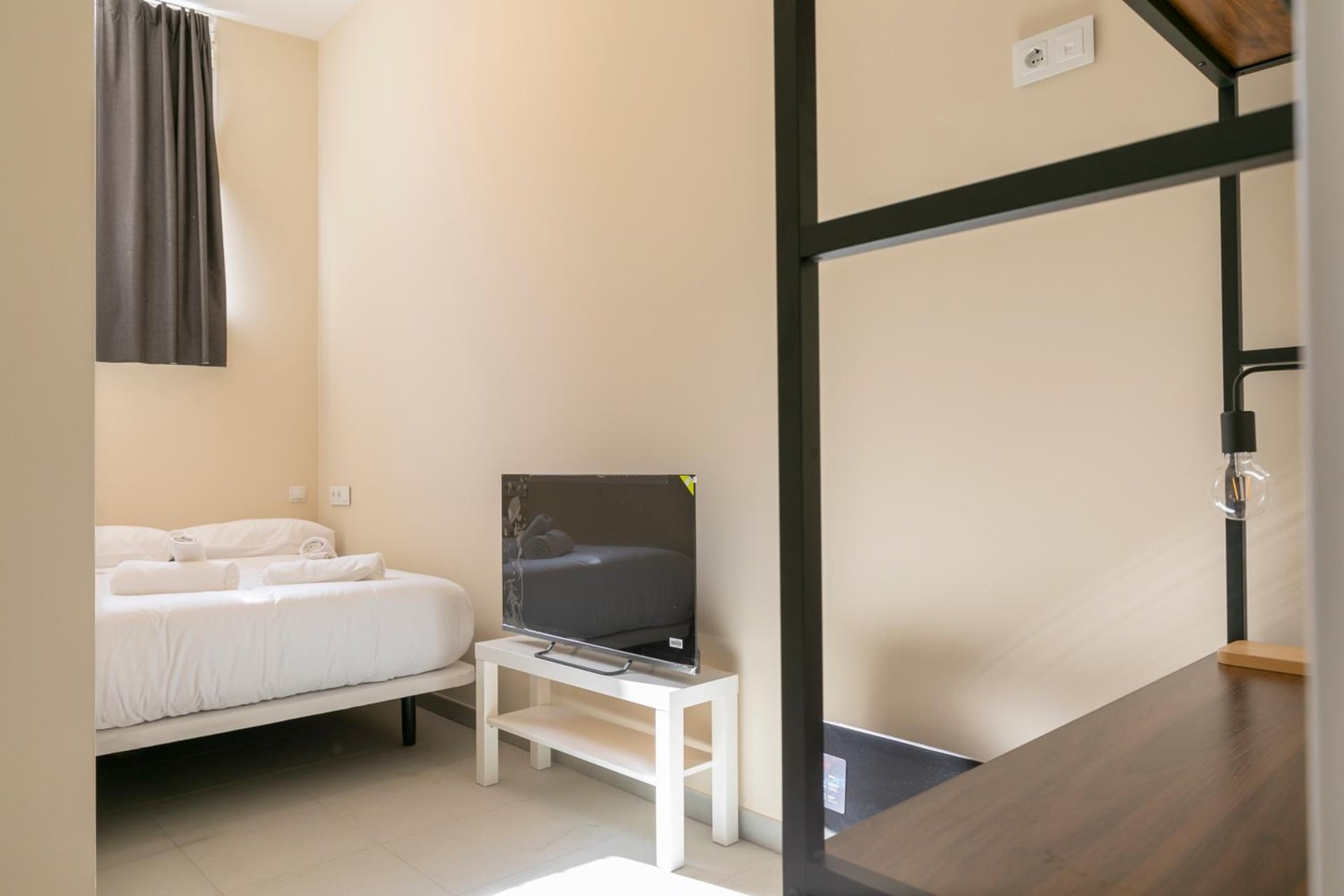 HOMEABOUT SMART ROOMS Tetuán - SIN RECEPCIÓN, Madrid, foto 4