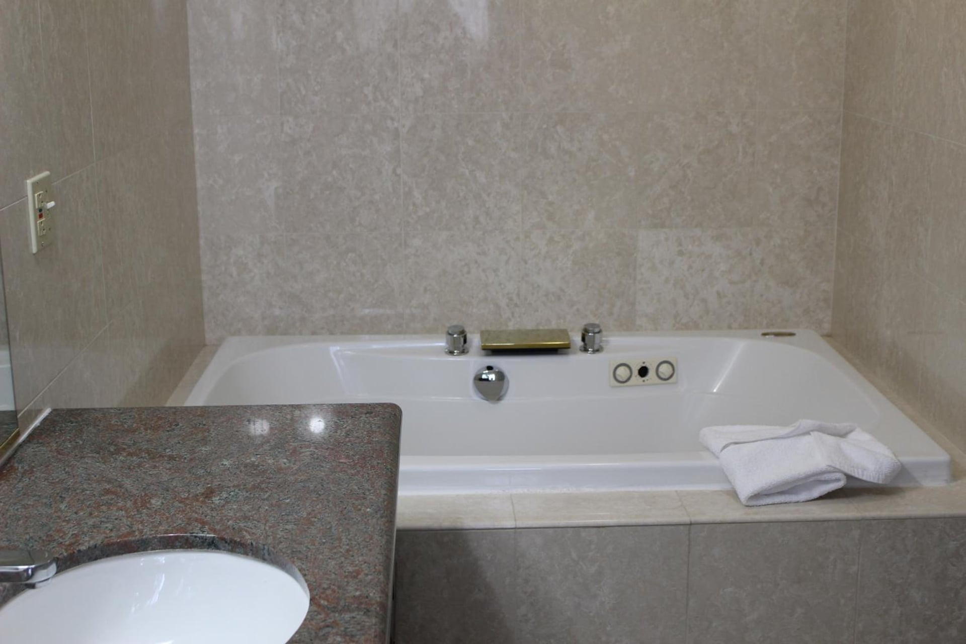 Days Inn & Suites by Wyndham Sunnyvale, Sunnyvale, foto 3