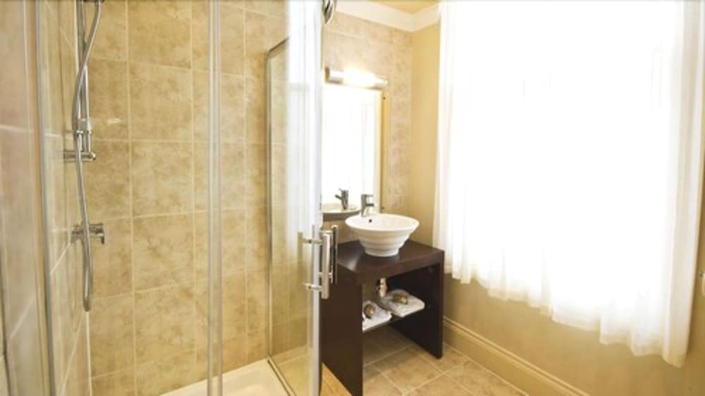 Smith & Western Tunbridge Wells, Royal Tunbridge Wells, foto 4