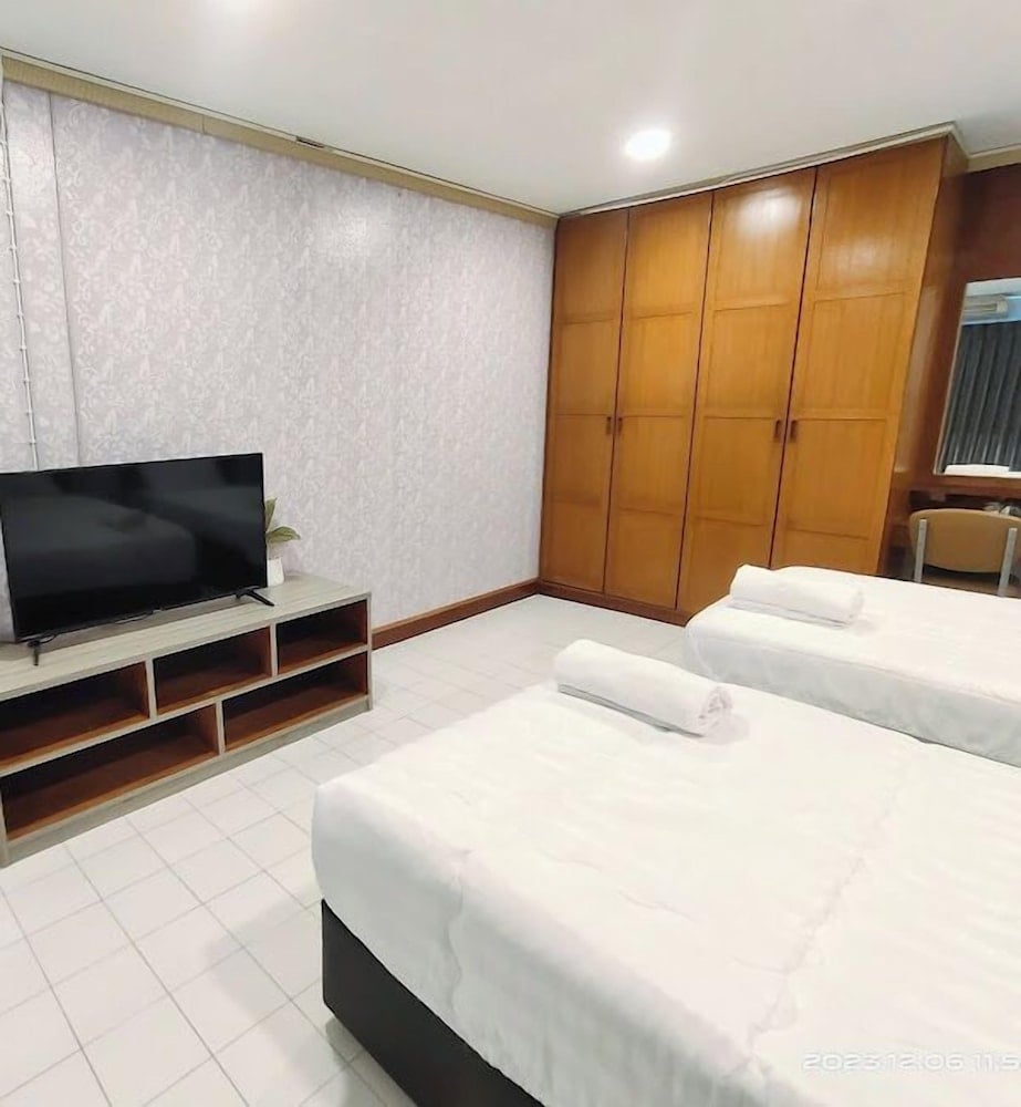 OYO 75446 Travis Inthamara 49, Bangkok, foto 4