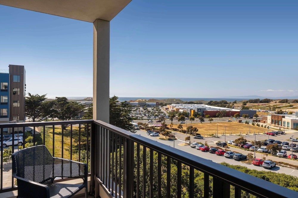Home2 Suites by Hilton at the Dunes on Monterey Bay, Marina, foto 2