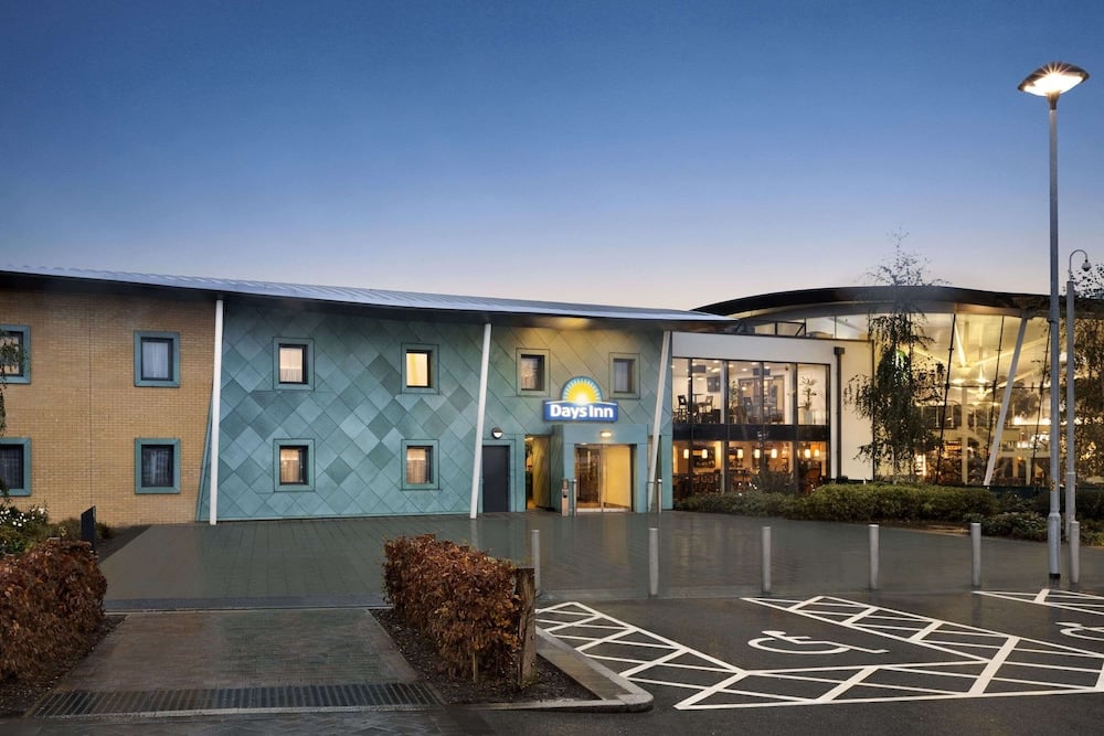 Ramada by Wyndham Cobham, Cobham, foto 2