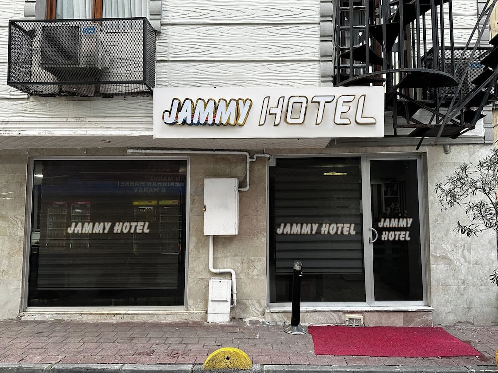 Jammy Hotel
