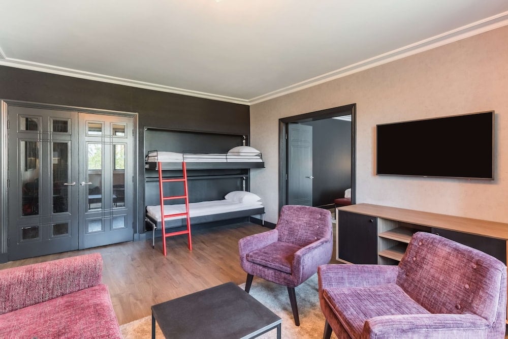 Radisson RED Hotel London Heathrow, West Drayton, foto 5