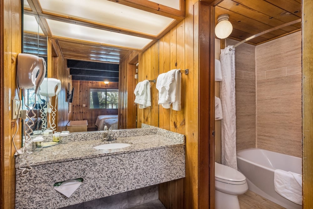 The Pines Resort, Bass Lake, foto 4