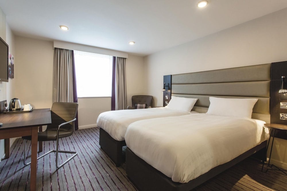 Premier Inn Woking West - A324, Woking, foto 5