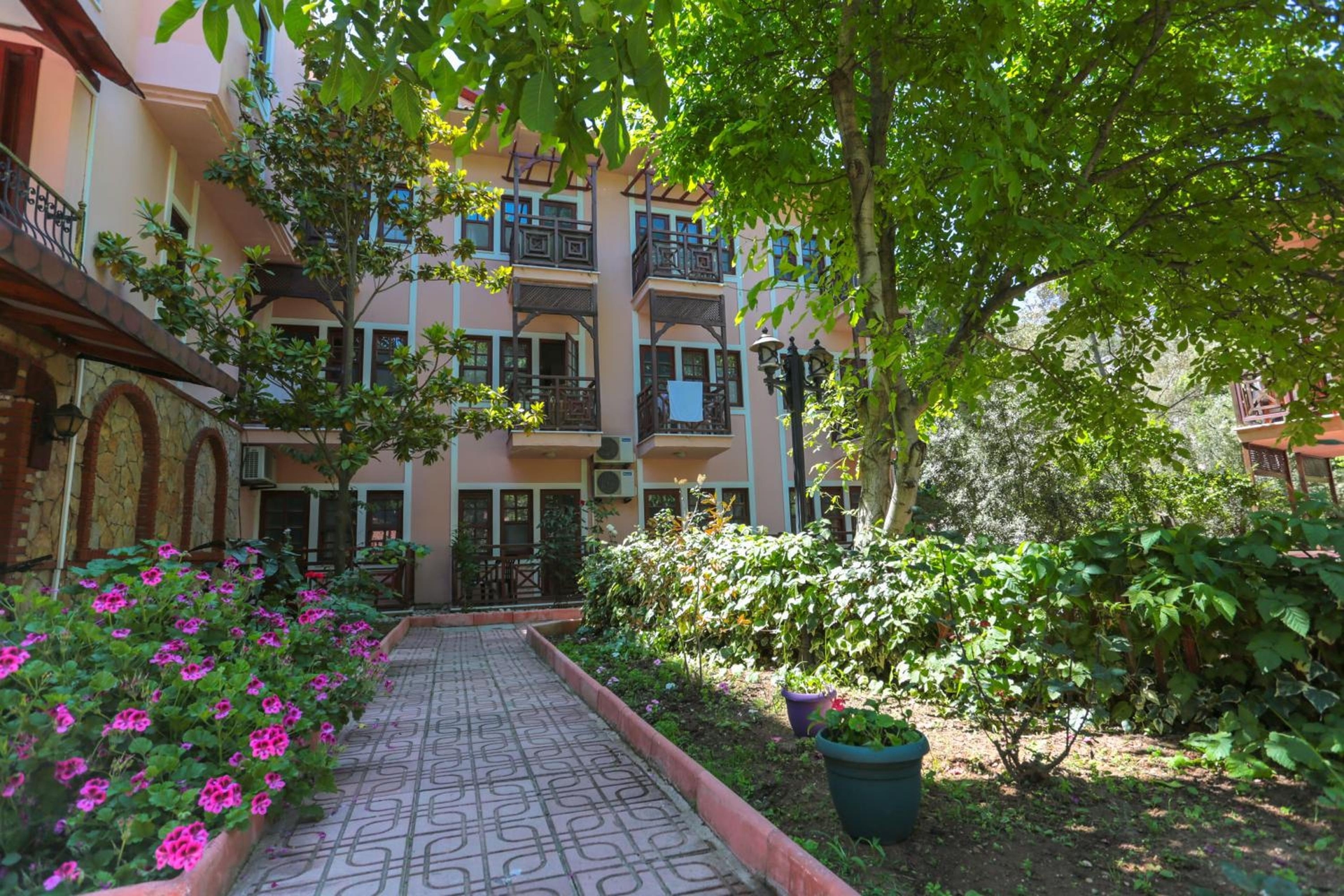 Club Pink Palace Hotel