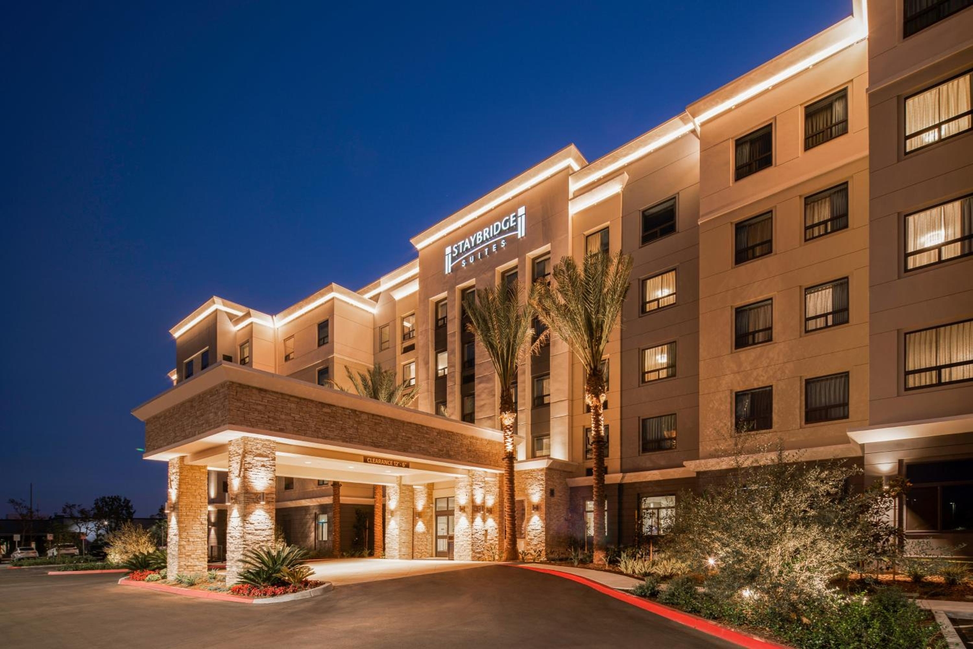 Staybridge Suites Irvine - John Wayne Airport by IHG, East Irvine