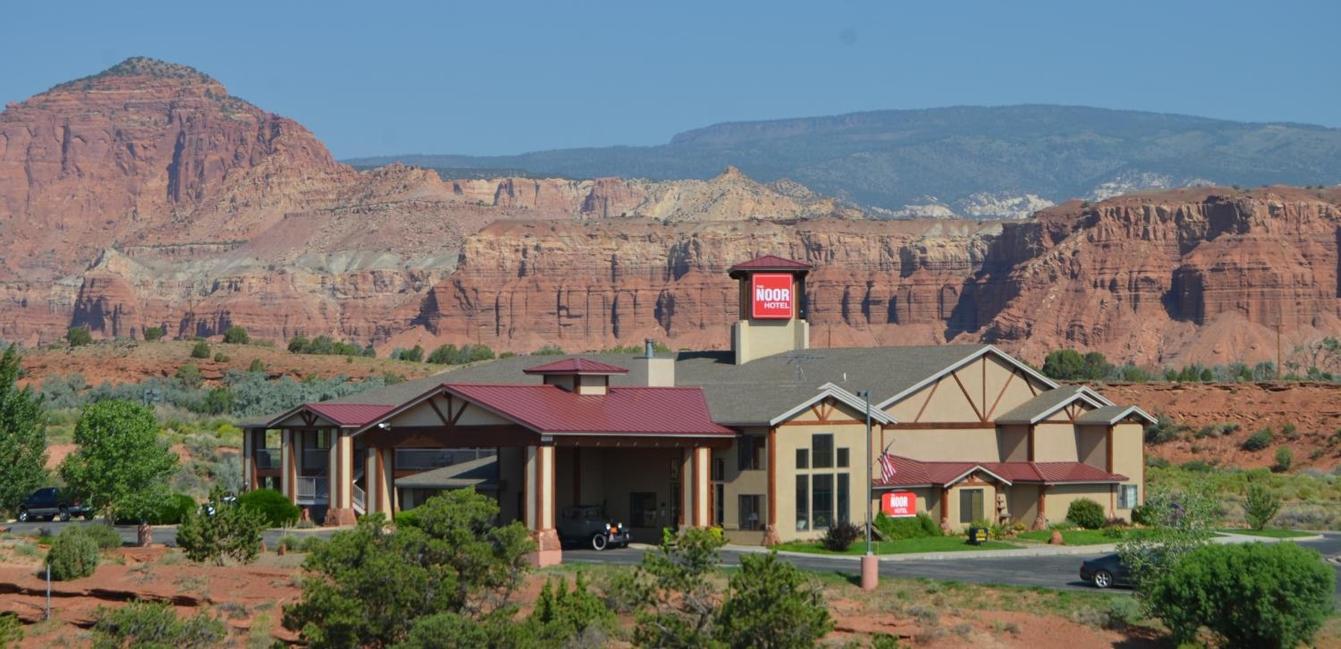 The Noor Hotel, Torrey