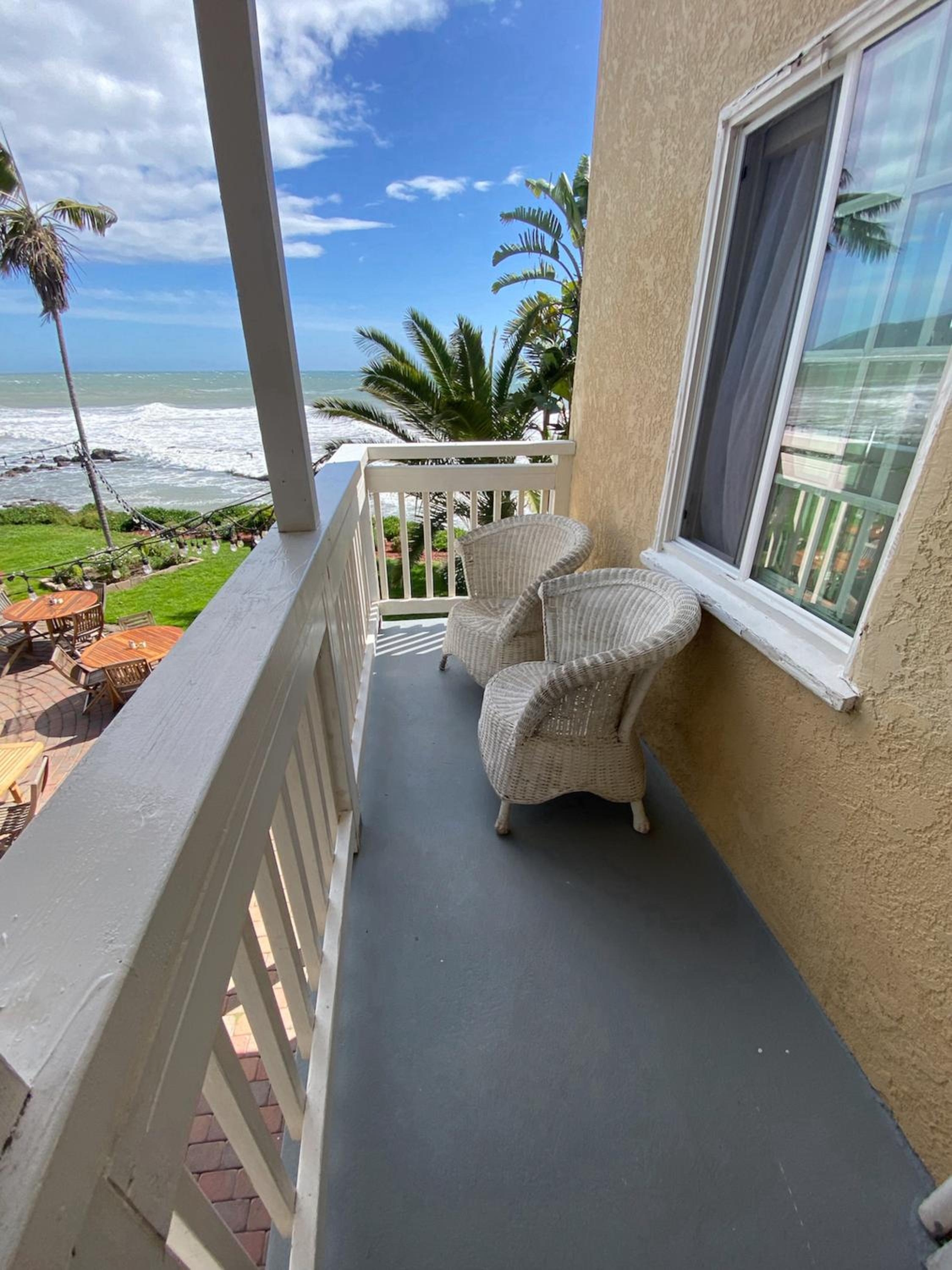 Cliff House Inn, Carpinteria