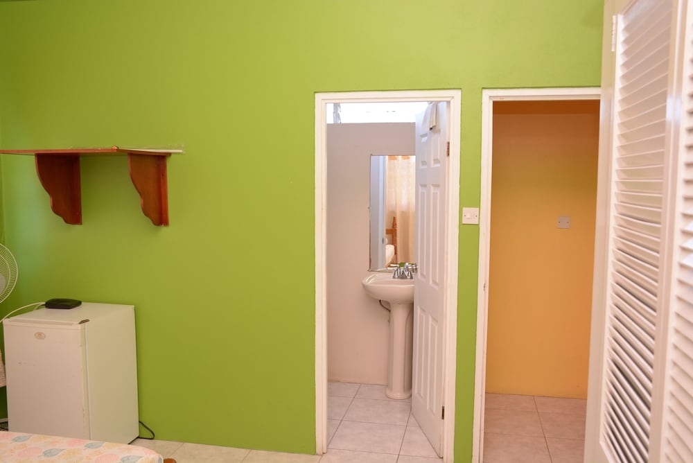 Foto de Hillview Apartments and Vehicle Rental