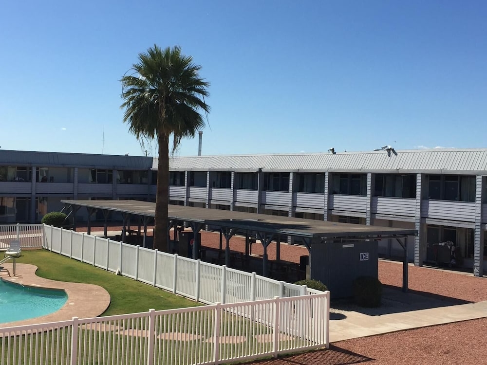 E-Z 8 Motel Phoenix Airporter, Phoenix