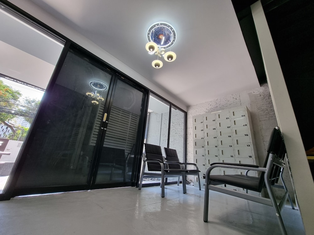 Foto de MET A Space Pod Phrom Phong